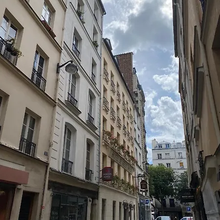Cozy 2-pieces Au Coeur Du Haut-marais Apartment