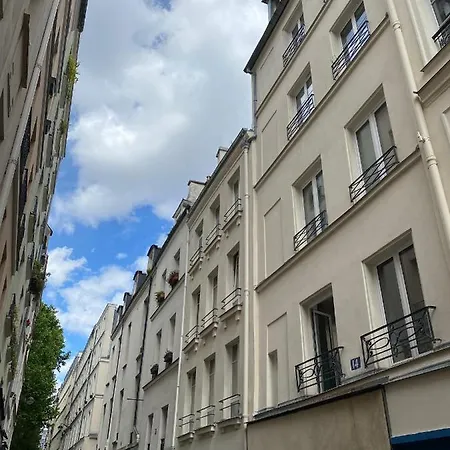 Cozy 2-pieces Au Coeur Du Haut-marais Apartment